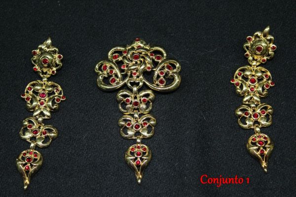 Conjunto Pendientes y Alfiler