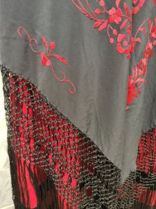 Mantón de Seda Negro/Granate
